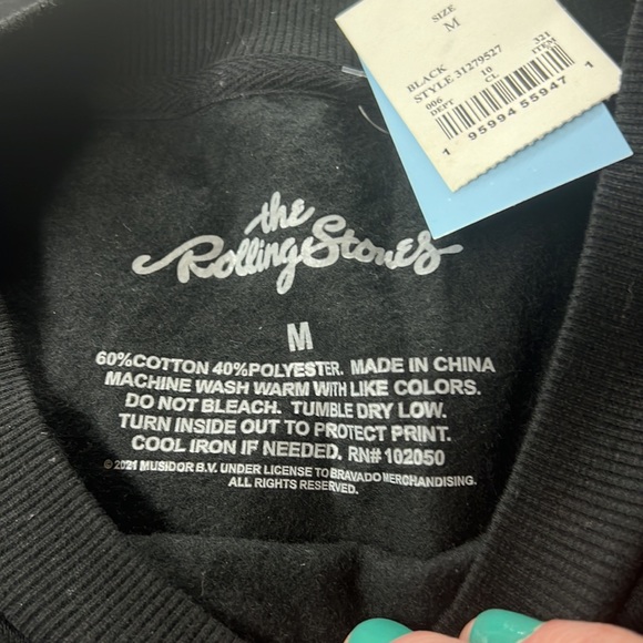 Sz M Cropped Sweat Shirt The Rolling Stones NWT - Picture 5 of 5